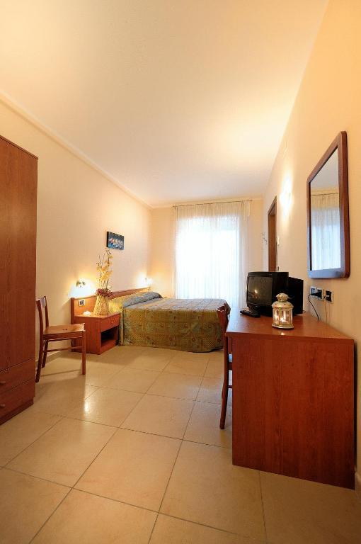 Hotel Arma Ristorante Arma di Taggia Δωμάτιο φωτογραφία